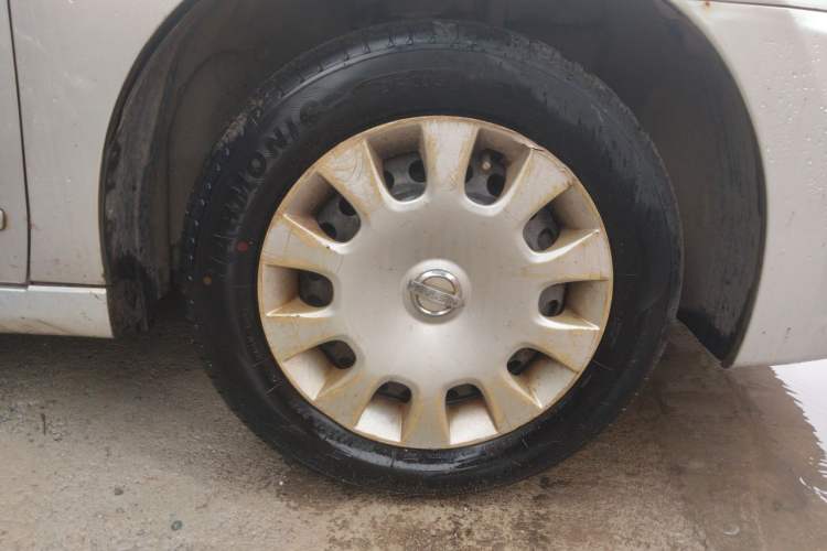 Used Nissan Sylphy 2016 Classic 1.6XE Manual Comfort Edition Right Front Wheel Hub