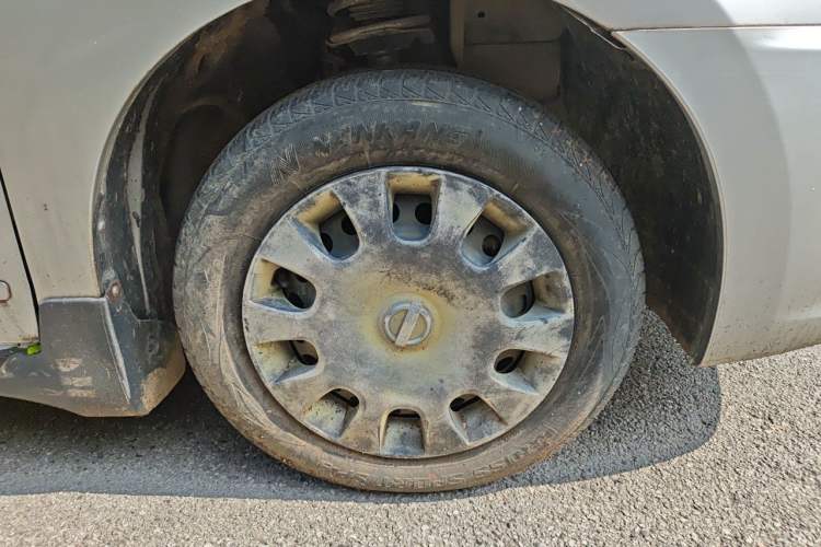 Used Nissan Sylphy 2016 Classic 1.6XE Manual Comfort Edition Right Front Wheel Hub