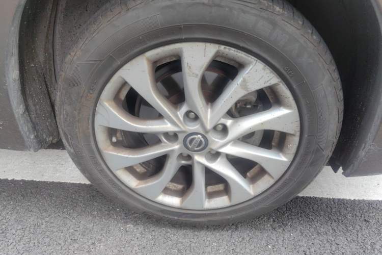 Used Nissan Sylphy 2016 1.6 XL CVT Luxury Edition Right Front Wheel Hub