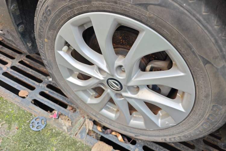 Used Nissan Sylphy 2016 1.6 XL CVT Luxury Edition Right Front Wheel Hub