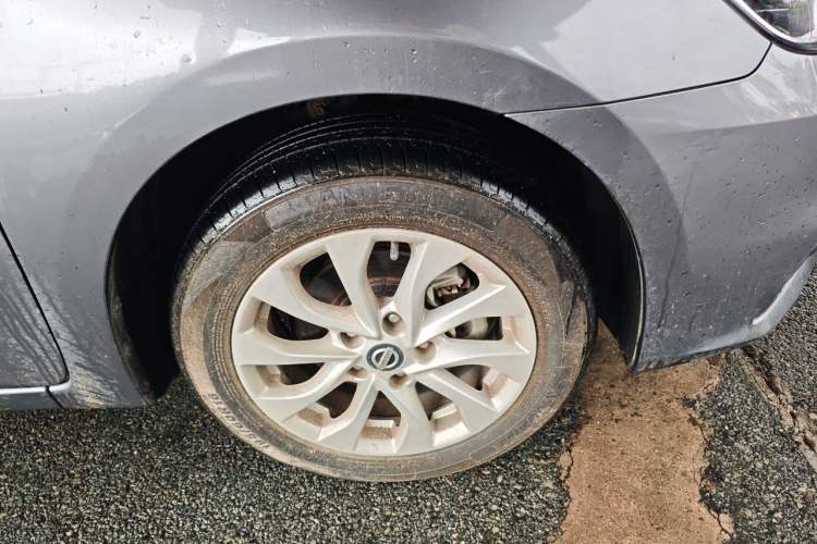 Used Nissan Sylphy 2016 1.6 XL CVT Luxury Edition Right Front Wheel Hub