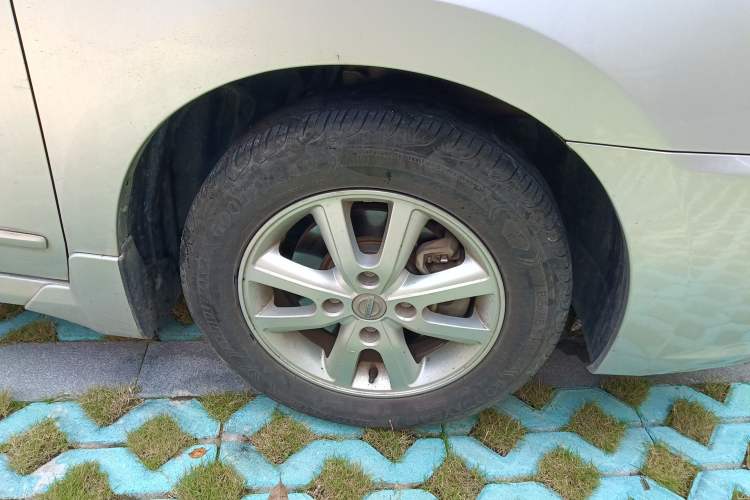 Used Nissan Sylphy 2016 Classic 1.6XE Automatic Leading Edition Right Front Wheel Hub