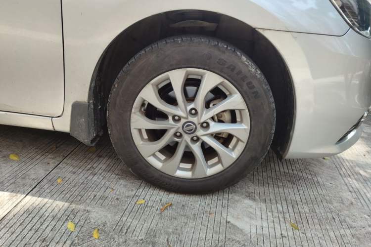 Used Nissan Sylphy 2016 1.6 XL CVT Luxury Edition Right Front Wheel Hub