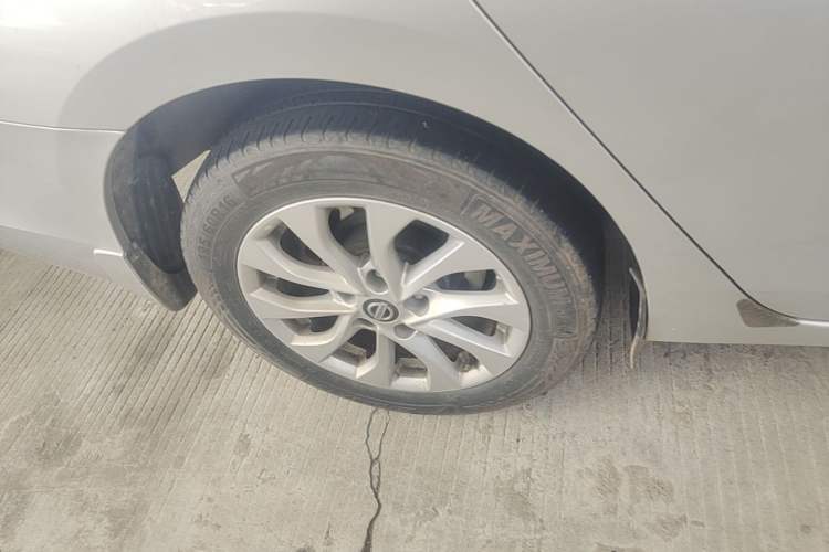 Used Nissan Sylphy 2016 1.6XE CVT Comfort Edition Right Rear Wheel Hub