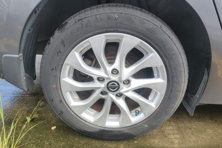 Used Nissan Sylphy 2016 1.6 XL CVT Deluxe Edition Right Rear Wheel Hub