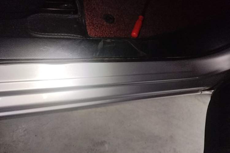 Used Nissan Sylphy 2016 1.6XV CVT ZhiZun Edition Right Side Sill