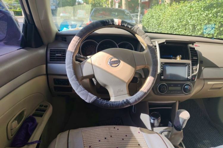 Used Nissan Sylphy 2016 Classic 1.6XE Manual Comfort Edition Steering Wheel