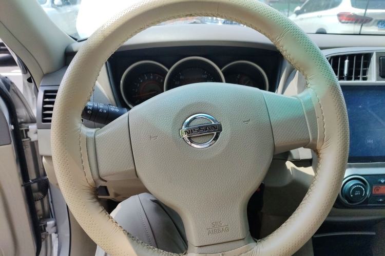 Used Nissan Sylphy 2016 Classic 1.6XE Manual Leading Edition Steering Wheel