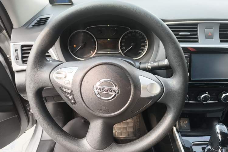 Used Nissan Sylphy 2016 1.6XV CVT Smart Enjoyment Version Steering Wheel