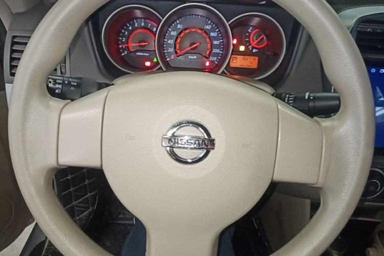 Used Nissan Sylphy 2016 Classic 1.6XE Automatic Leading Edition Steering Wheel