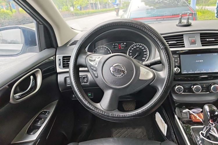 Used Nissan Sylphy 2016 1.6XV CVT Smart Enjoyment Version Steering Wheel
