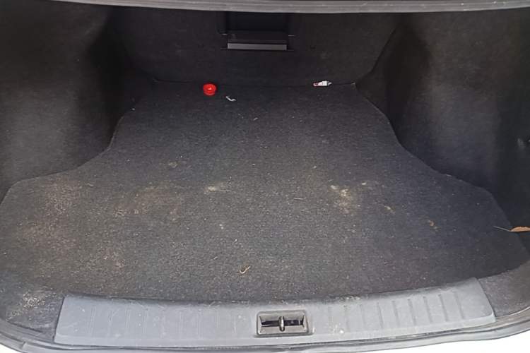 Used Nissan Sylphy 2016 1.6 XL CVT Deluxe Edition Trunk