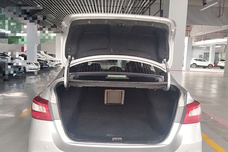 Used Nissan Sylphy 2016 1.6 XL CVT Luxury Edition Trunk