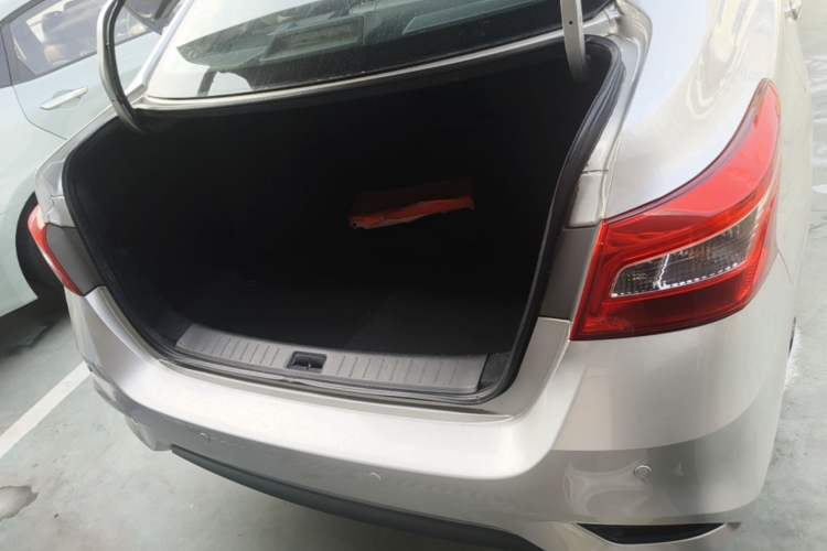Used Nissan Sylphy 2016 1.6XV CVT Smart Enjoyment Version Trunk