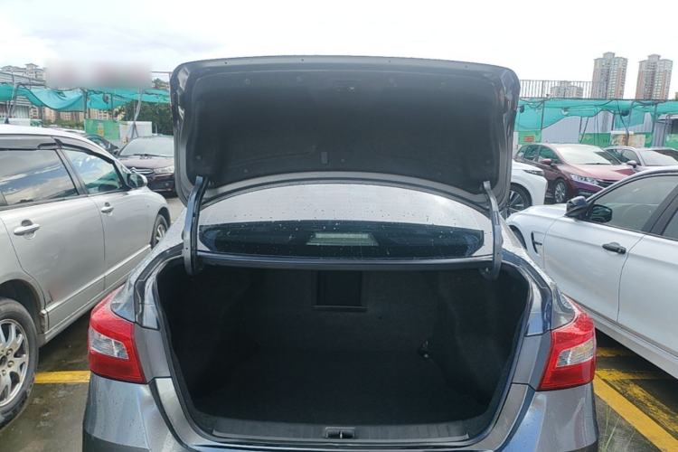 Used Nissan Sylphy 2016 1.6 XL CVT Deluxe Edition Trunk