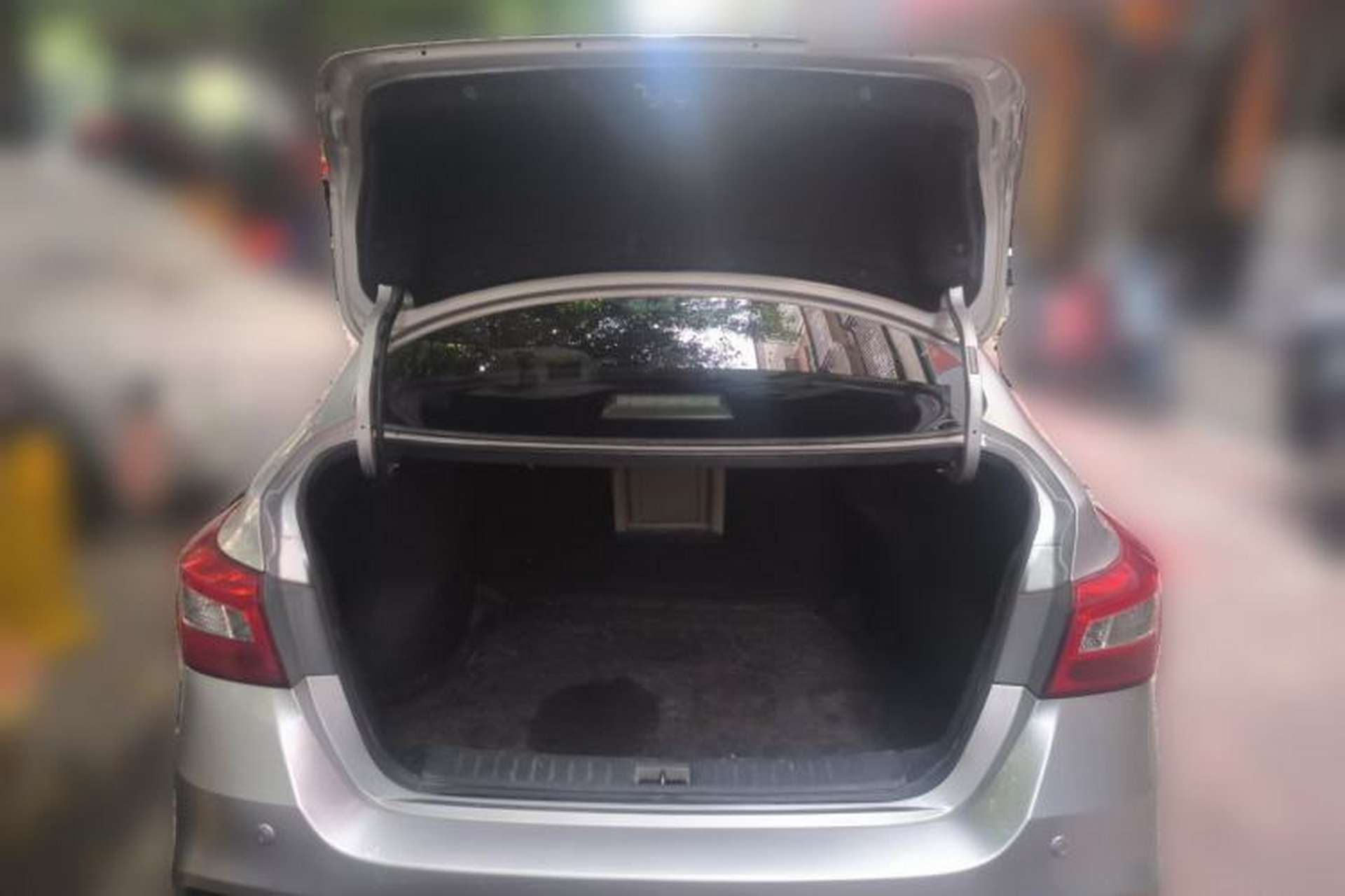 Used Nissan Sylphy 2016 1.6 XL CVT Deluxe Edition Trunk