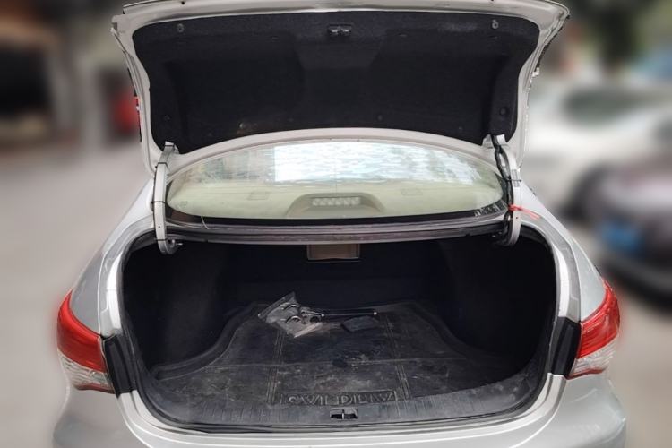 Used Nissan Sylphy 2016 Classic 1.6 XL Automatic Luxury Edition Trunk