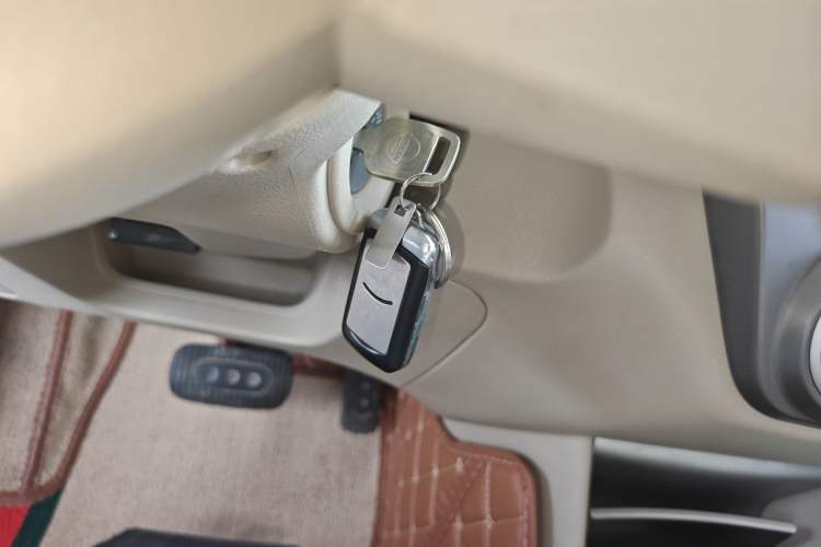 Used Nissan Sylphy 2016 Classic 1.6XE Automatic Comfort Edition Vehicle Key