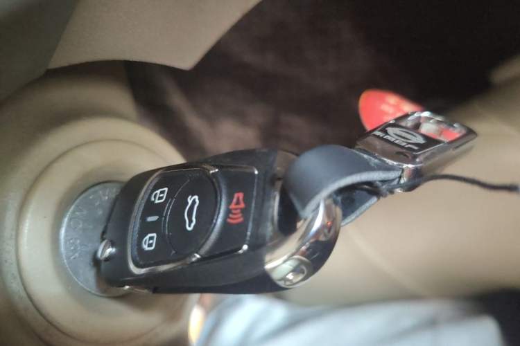 Used Nissan Sylphy 2016 Classic 1.6XE Automatic Comfort Edition Vehicle Key