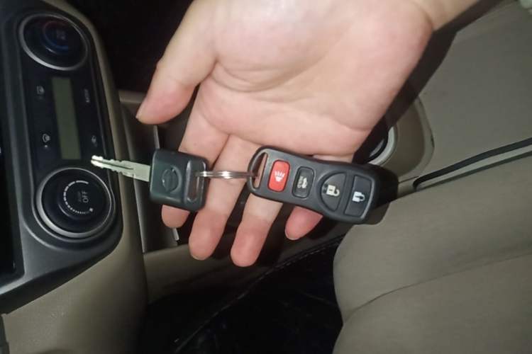 Used Nissan Sylphy 2016 Classic 1.6XE Automatic Leading Edition Vehicle Key