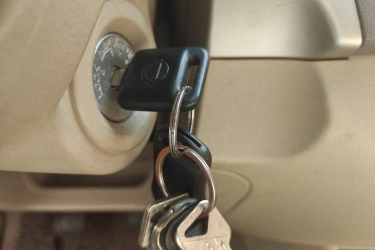 Used Nissan Sylphy 2016 Classic 1.6XE Manual Comfort Edition Vehicle Key