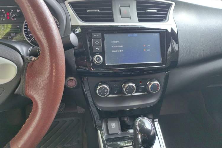 Used Nissan Sylphy 2016 1.6XV CVT Smart Enjoyment Version Audio And AC Panel