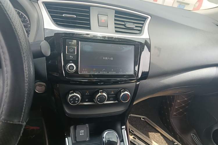 Used Nissan Sylphy 2016 1.6XV CVT Smart Enjoyment Version Audio And AC Panel