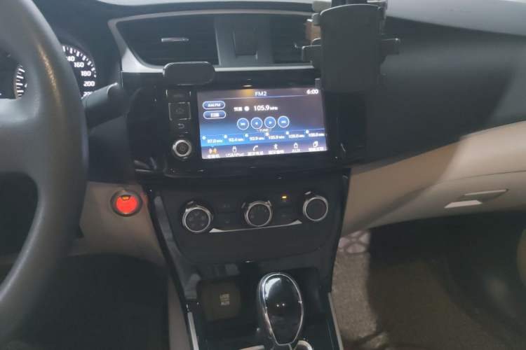 Used Nissan Sylphy 2016 1.6XV CVT Smart Enjoyment Version Audio And AC Panel