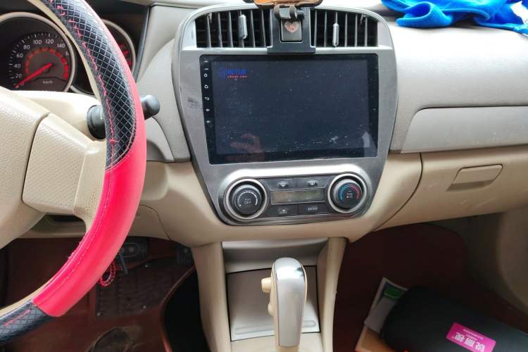 Used Nissan Sylphy 2016 Classic 1.6XE Automatic Leading Edition Audio And AC Panel