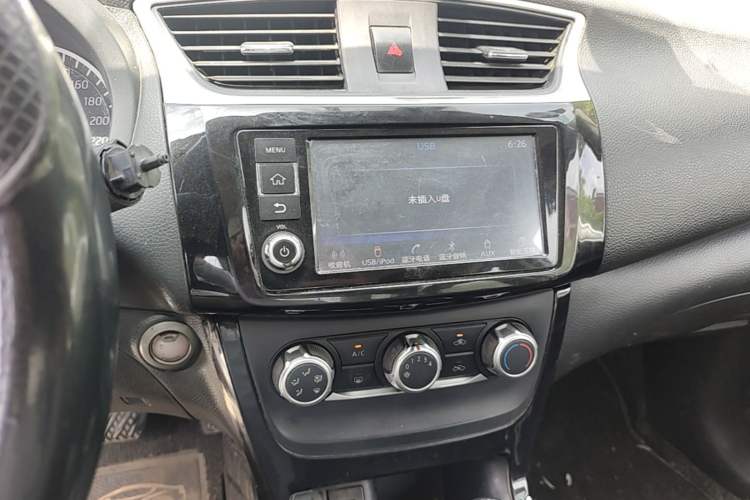 Used Nissan Sylphy 2016 1.6 XL CVT Deluxe Edition Audio And AC Panel