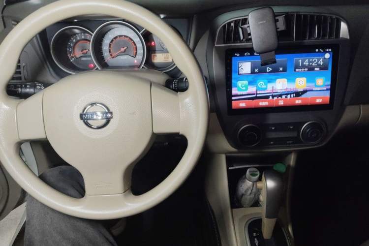 Used Nissan Sylphy 2016 Classic 1.6XE Automatic Leading Edition Audio And AC Panel