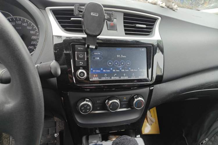 Used Nissan Sylphy 2016 1.6 XL CVT Luxury Edition Audio And AC Panel