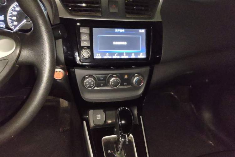 Used Nissan Sylphy 2016 1.6 XL CVT Luxury Edition Audio And AC Panel