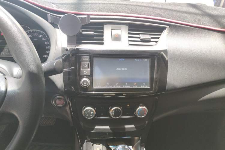Used Nissan Sylphy 2016 1.6XV CVT Smart Enjoyment Version Audio And AC Panel
