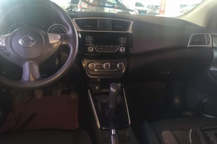 Used Nissan Sylphy 2016 1.6 XL Manual Luxury Edition Audio And AC Panel