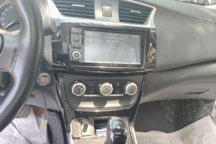 Used Nissan Sylphy 2016 1.6 XL CVT Luxury Edition Audio And AC Panel
