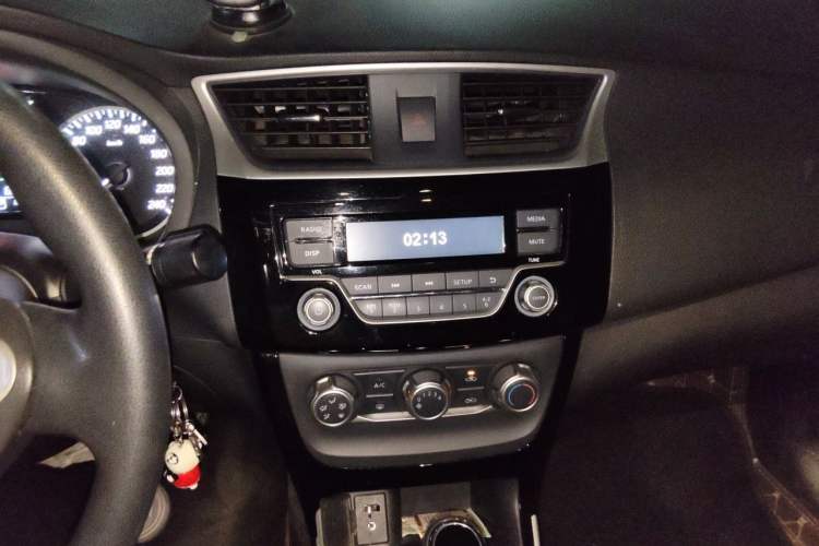 Used Nissan Sylphy 2016 1.6 XL CVT Luxury Edition Audio And AC Panel