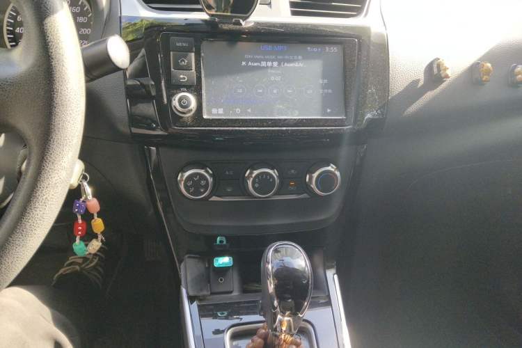 Used Nissan Sylphy 2016 1.6 XL CVT Luxury Edition Audio And AC Panel