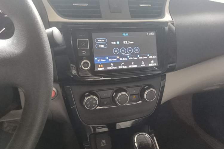 Used Nissan Sylphy 2016 1.6XV CVT Smart Enjoyment Version Audio And AC Panel