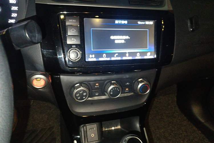 Used Nissan Sylphy 2016 1.6XV CVT Smart Enjoyment Version Audio And AC Panel
