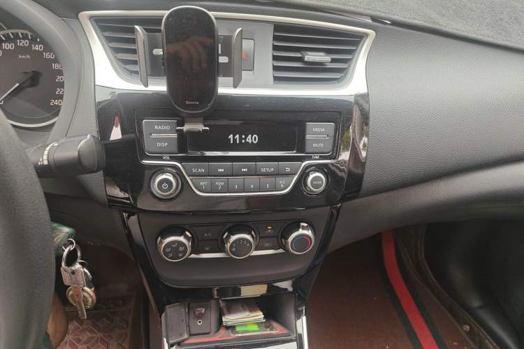 Used Nissan Sylphy 2016 1.6 XL Manual Luxury Edition Audio And AC Panel