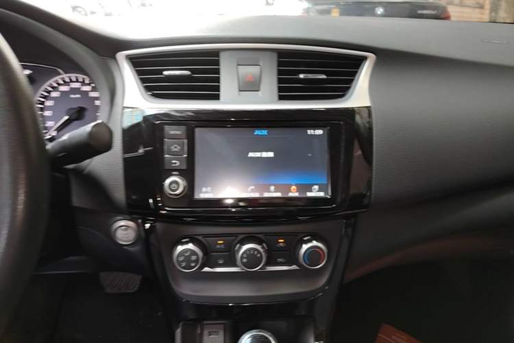 Used Nissan Sylphy 2016 1.6 XL CVT Deluxe Edition Audio And AC Panel