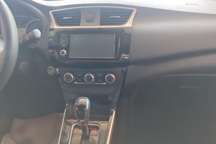 Used Nissan Sylphy 2016 1.6 XL CVT Deluxe Edition Audio And AC Panel