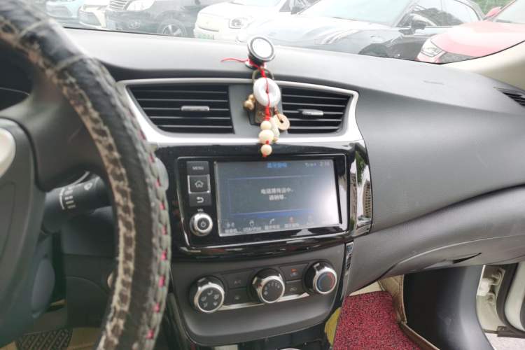 Used Nissan Sylphy 2016 1.6 XL CVT Deluxe Edition Audio And AC Panel
