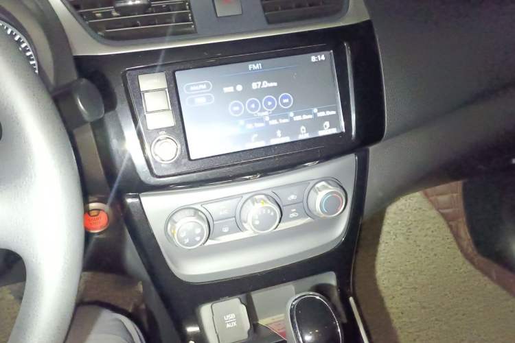 Used Nissan Sylphy 2016 1.6XV CVT Smart Enjoyment Version Audio And AC Panel