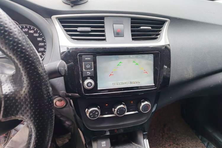 Used Nissan Sylphy 2016 1.6 XL CVT Deluxe Edition Audio And AC Panel