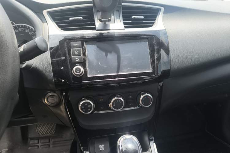 Used Nissan Sylphy 2016 1.6 XL CVT Deluxe Edition Audio And AC Panel