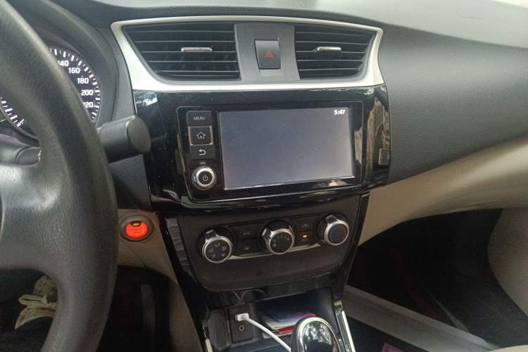 Used Nissan Sylphy 2016 1.6 XL CVT Deluxe Edition Audio And AC Panel