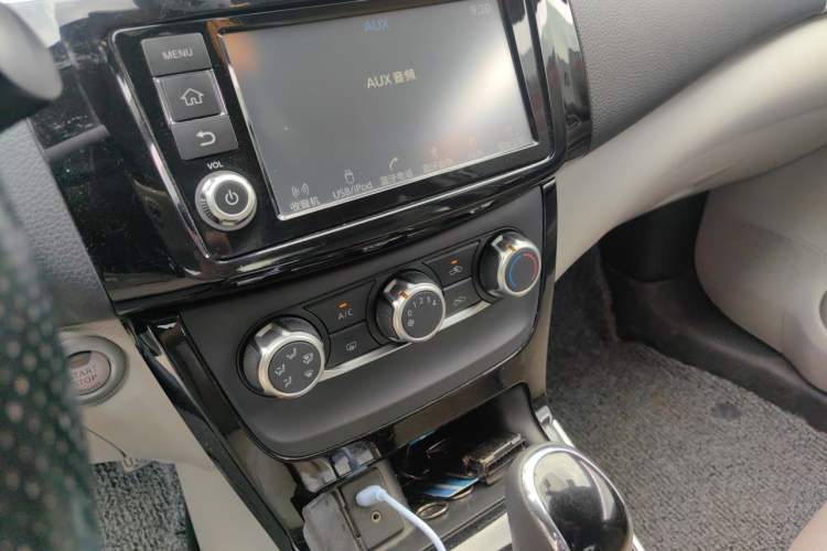Used Nissan Sylphy 2016 1.6 XL CVT Deluxe Edition Audio And AC Panel