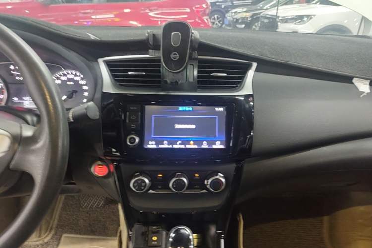 Used Nissan Sylphy 2016 1.6XV CVT Smart Enjoyment Version Audio And AC Panel